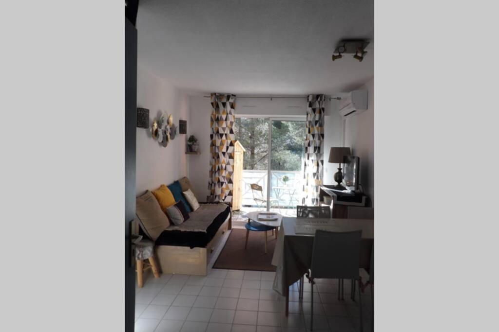 Appartement T2 Dans Residence Avec Piscine Et Tennis Saint-Raphaël エクステリア 写真