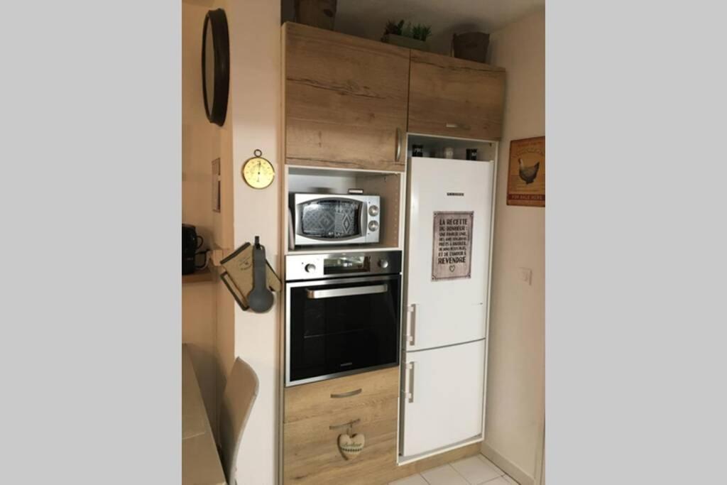 Appartement T2 Dans Residence Avec Piscine Et Tennis Saint-Raphaël エクステリア 写真
